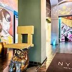 Nyx By Leonardo מלון