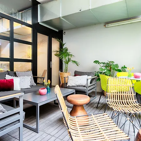 Отель Nyx By Leonardo