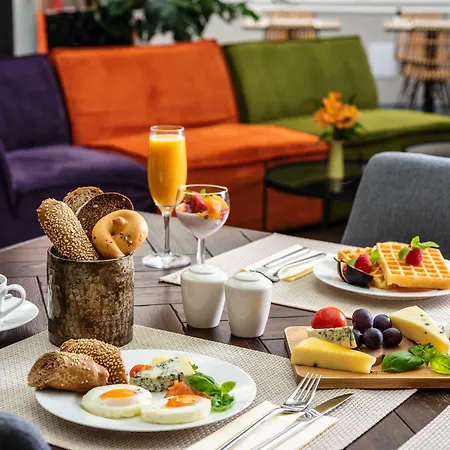 Отель Nyx By Leonardo Прага