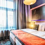 Hotel Nyx By Leonardo 4*