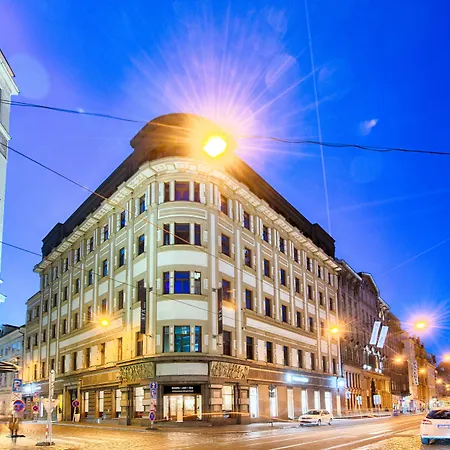 Nyx By Leonardo 4*